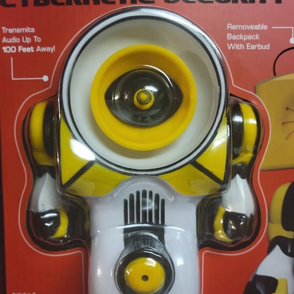 SPYBOTS Cybernetic Security Robots ROBOEAR Remote Listening Robot Toy - Picture 8 of 8